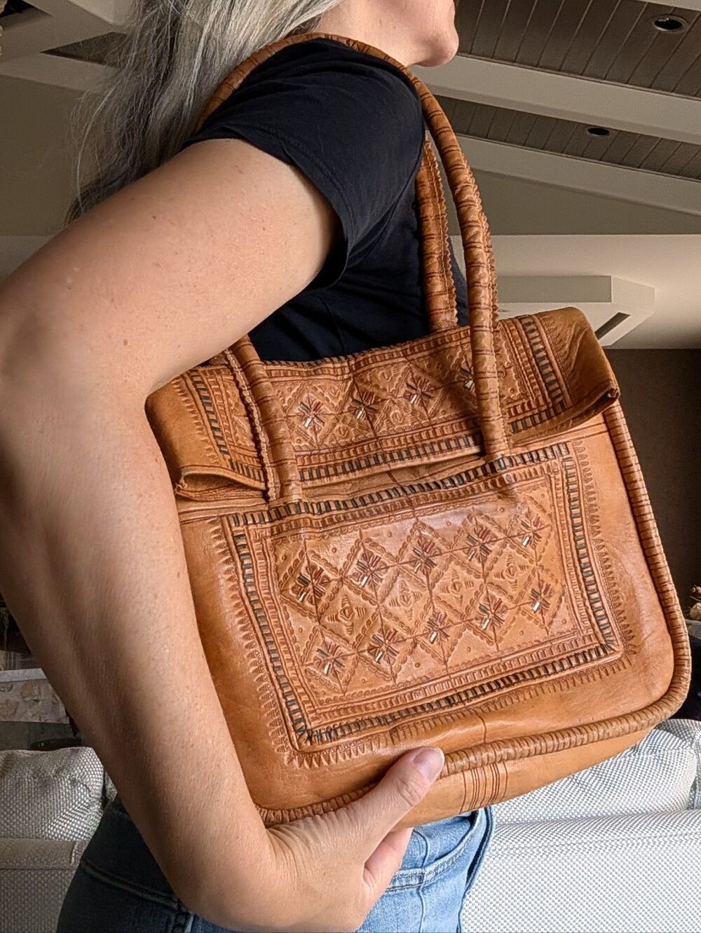 vintage TOOLED LEATHER BAG 1970's 70's